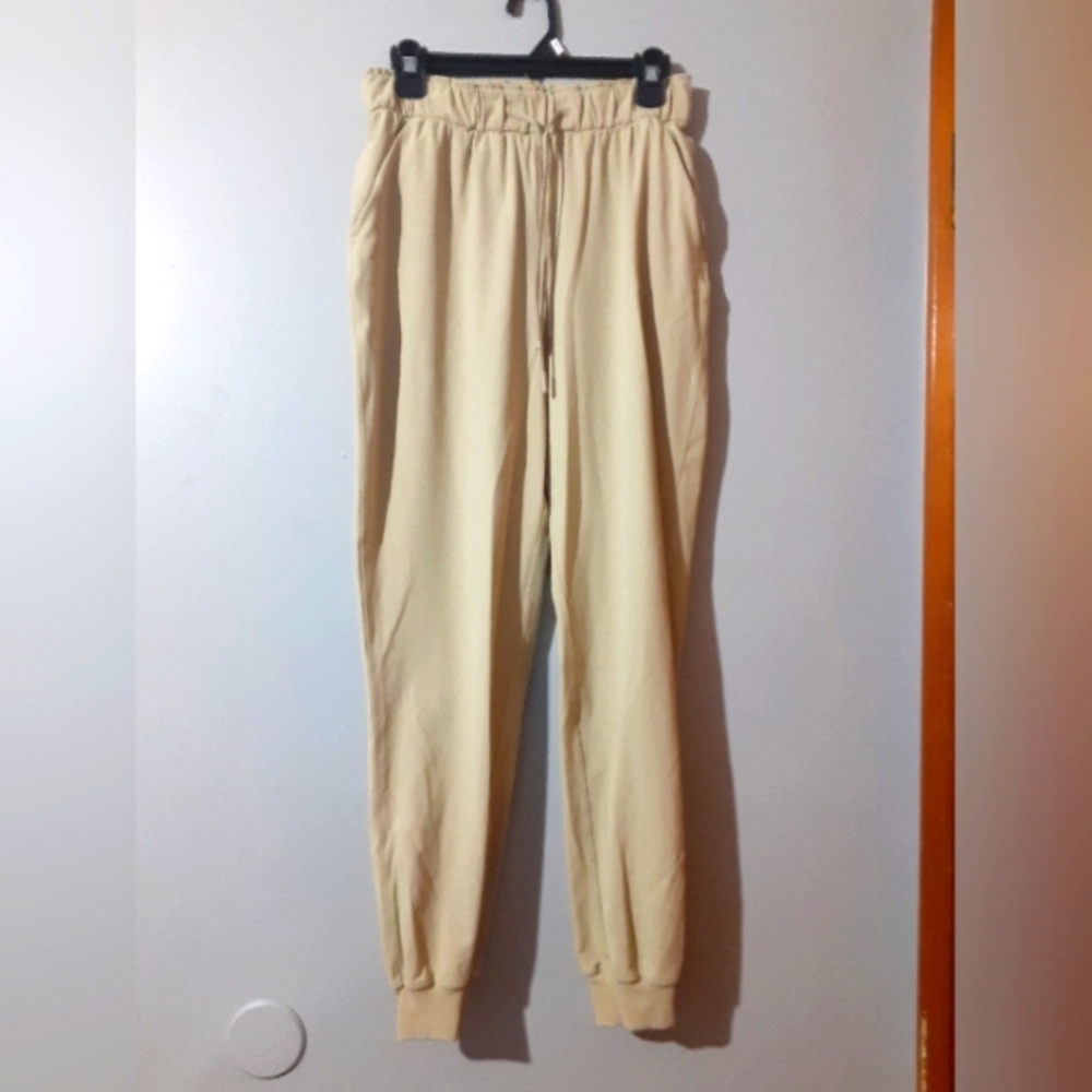 Lululemon Pants Joggers Cream Beige Elastic Waist Drawstring Women's Size 6